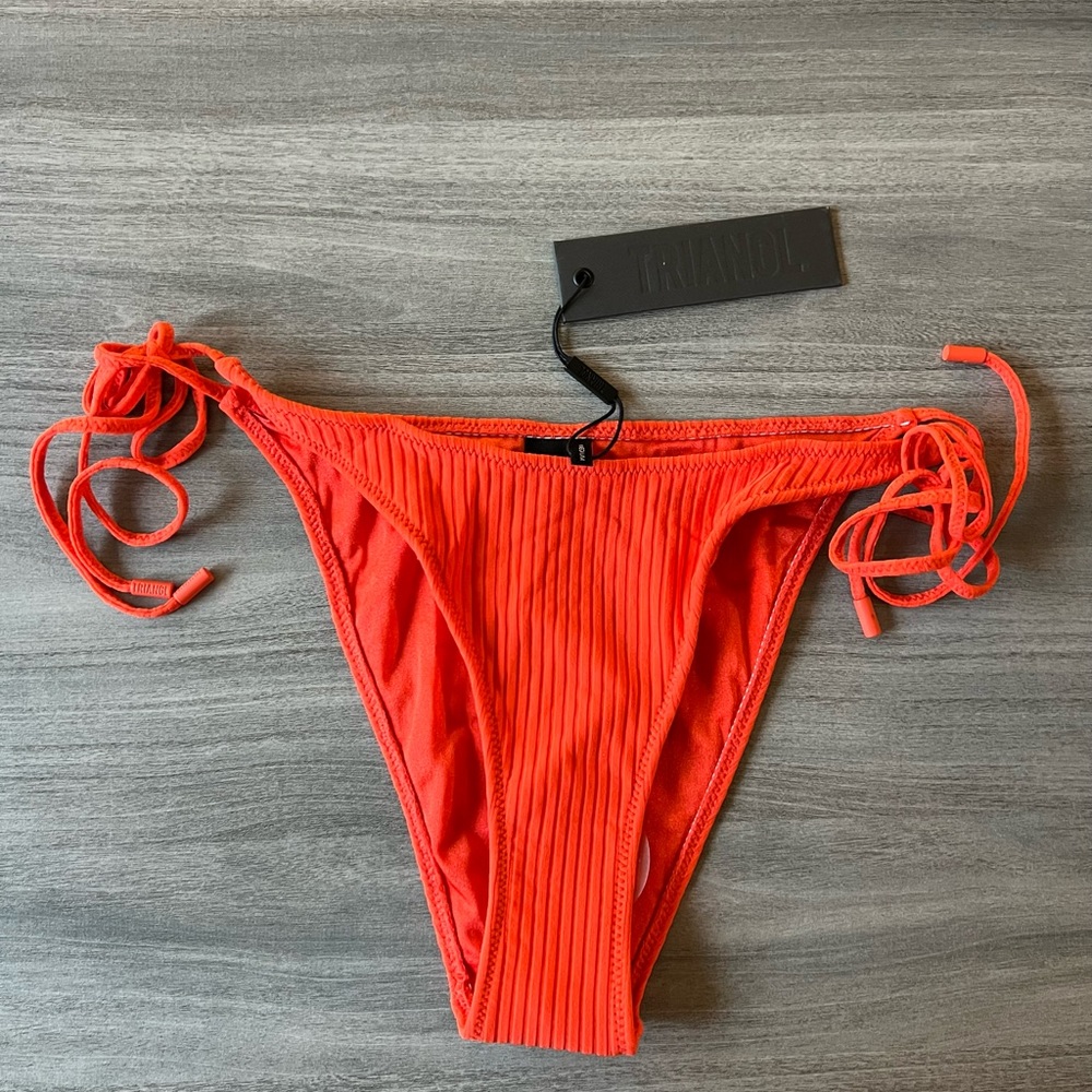 Triangl Vinca Bottom